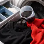 De ce hainele tale preferate își pierd culoarea și cum să oprești acest proces la o singură spălare de-ce-hainele-tale-preferate-isi-pierd-culoarea-si-cum.png